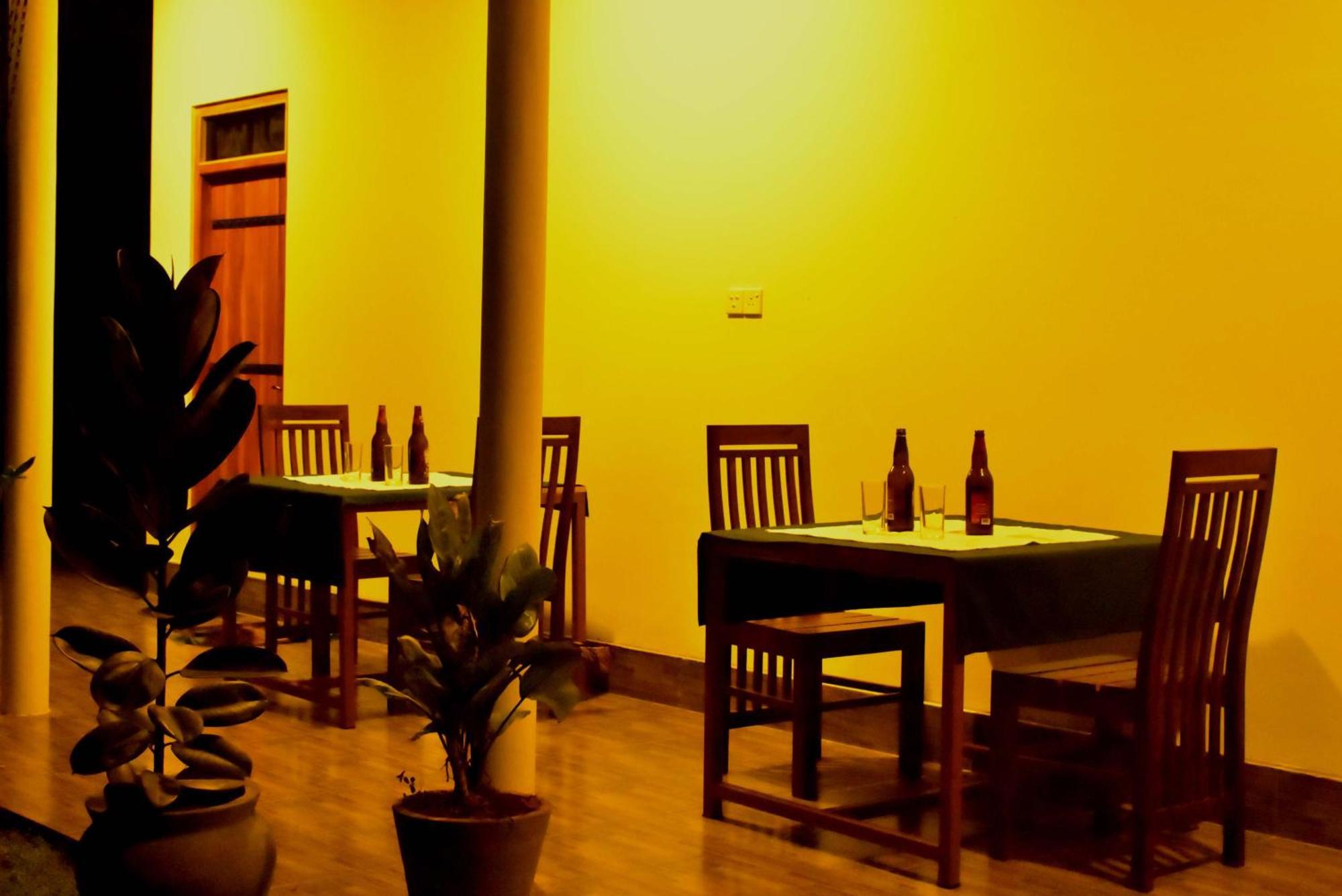 Lake Forest Lodge อุดาวาลาเว ภายนอก รูปภาพ