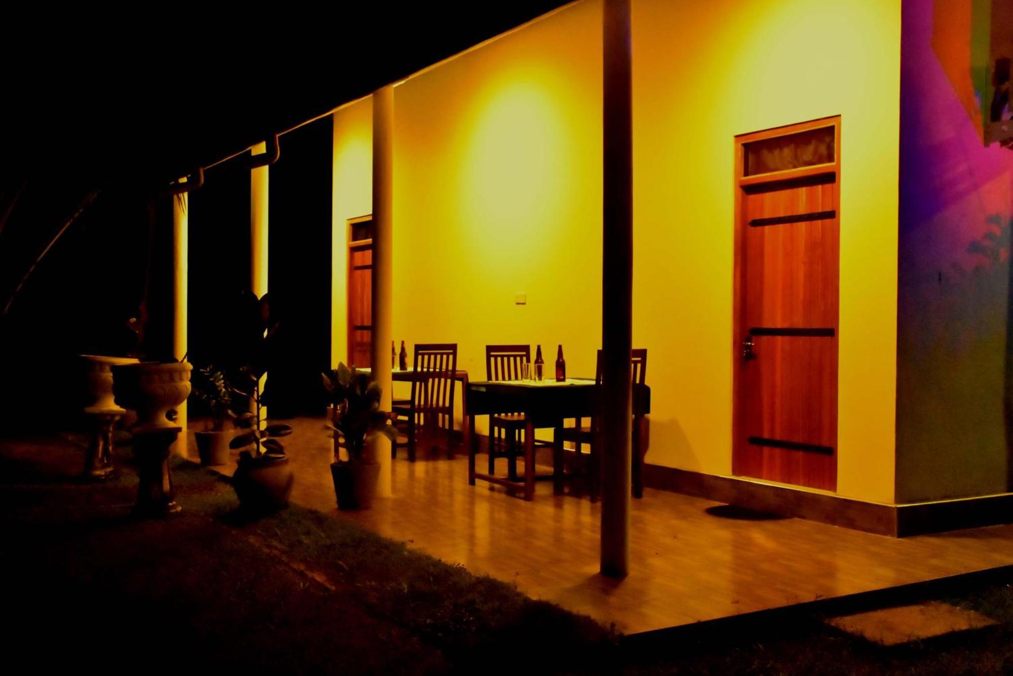 Lake Forest Lodge อุดาวาลาเว ภายนอก รูปภาพ