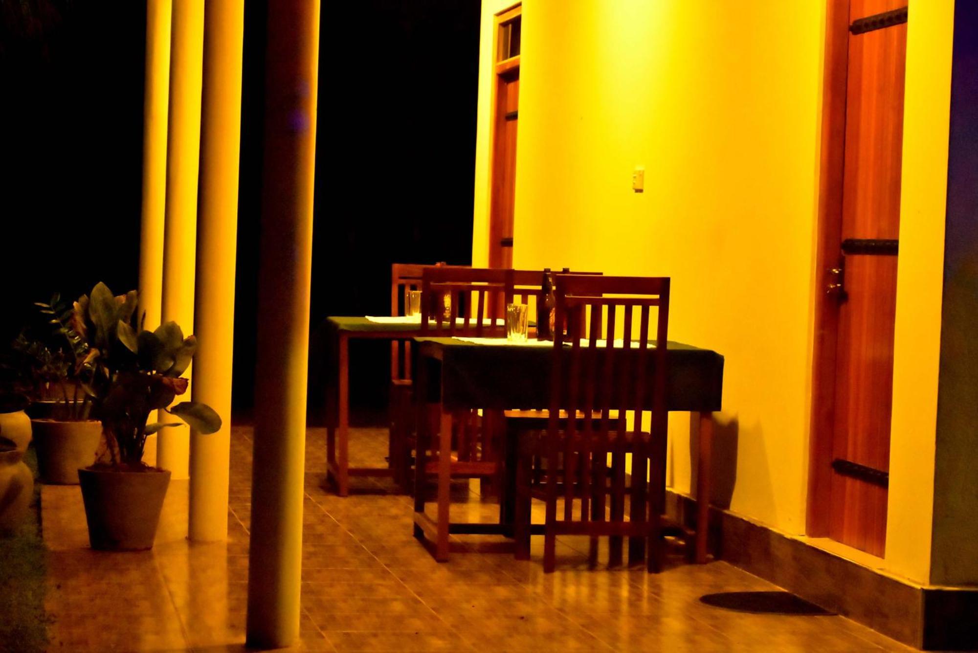 Lake Forest Lodge อุดาวาลาเว ภายนอก รูปภาพ